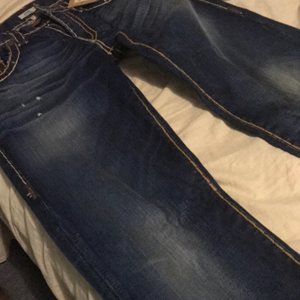 Jeans - Picture 2 of 3